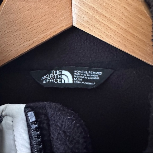 The North Face womans Pine Cone print pullover white and black Size Medium - Picture 3 of 5